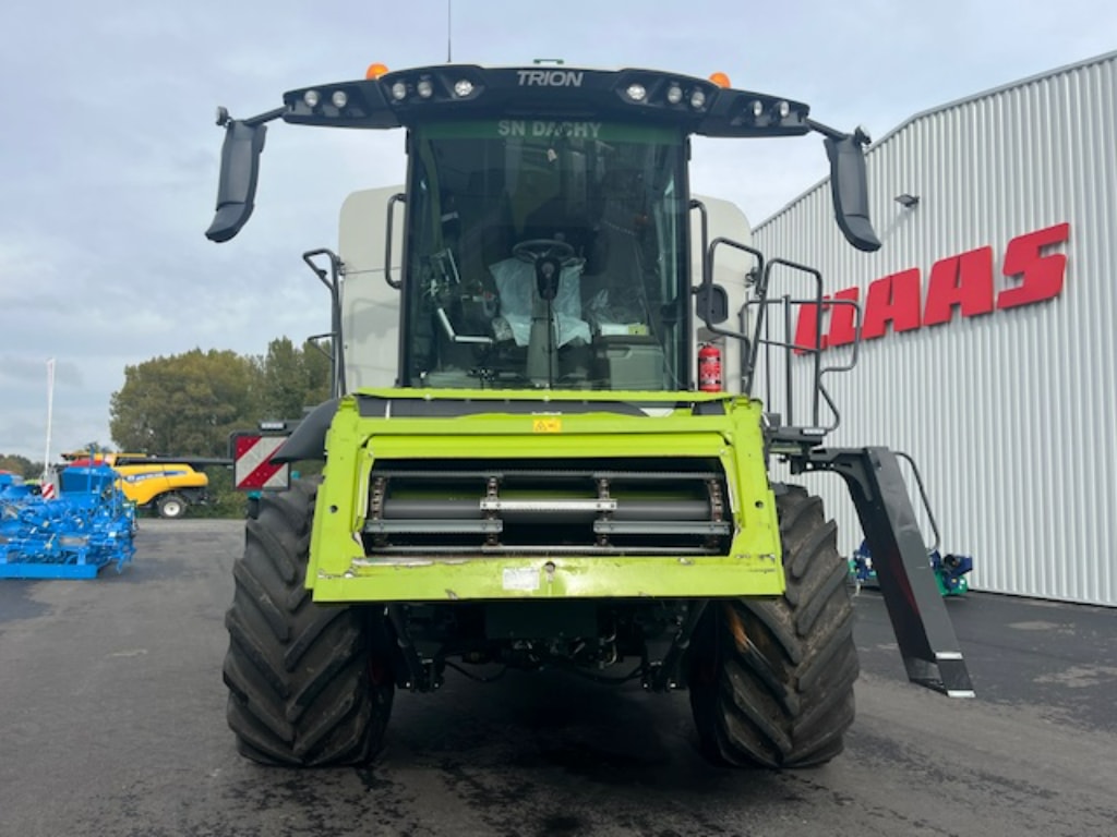 Moissonneuse CLAAS Trion 660 Montana  - photo slide 2