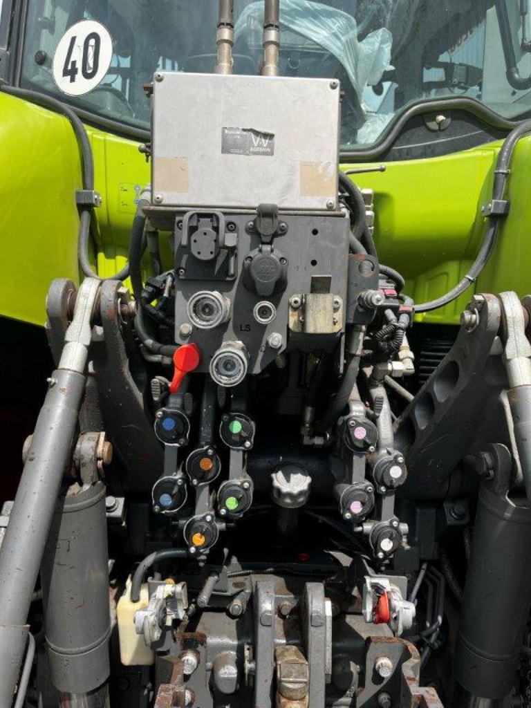 Tracteur CLAAS AXION 850 - photo slide 8