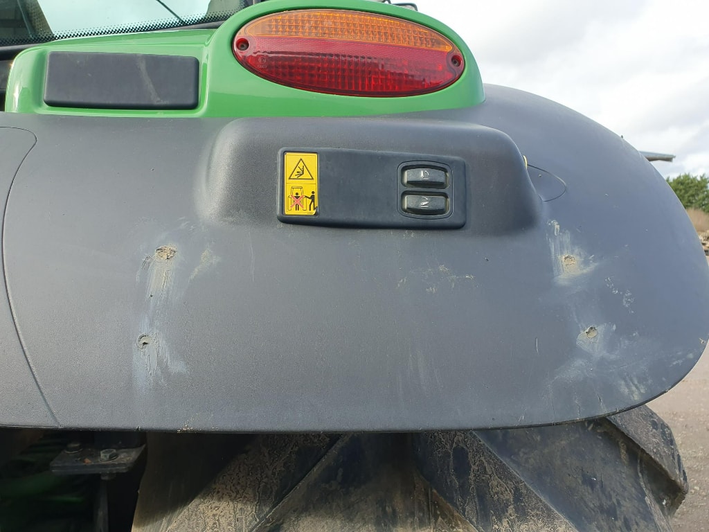 Tracteur JOHN DEERE 6140 R - photo slide 19