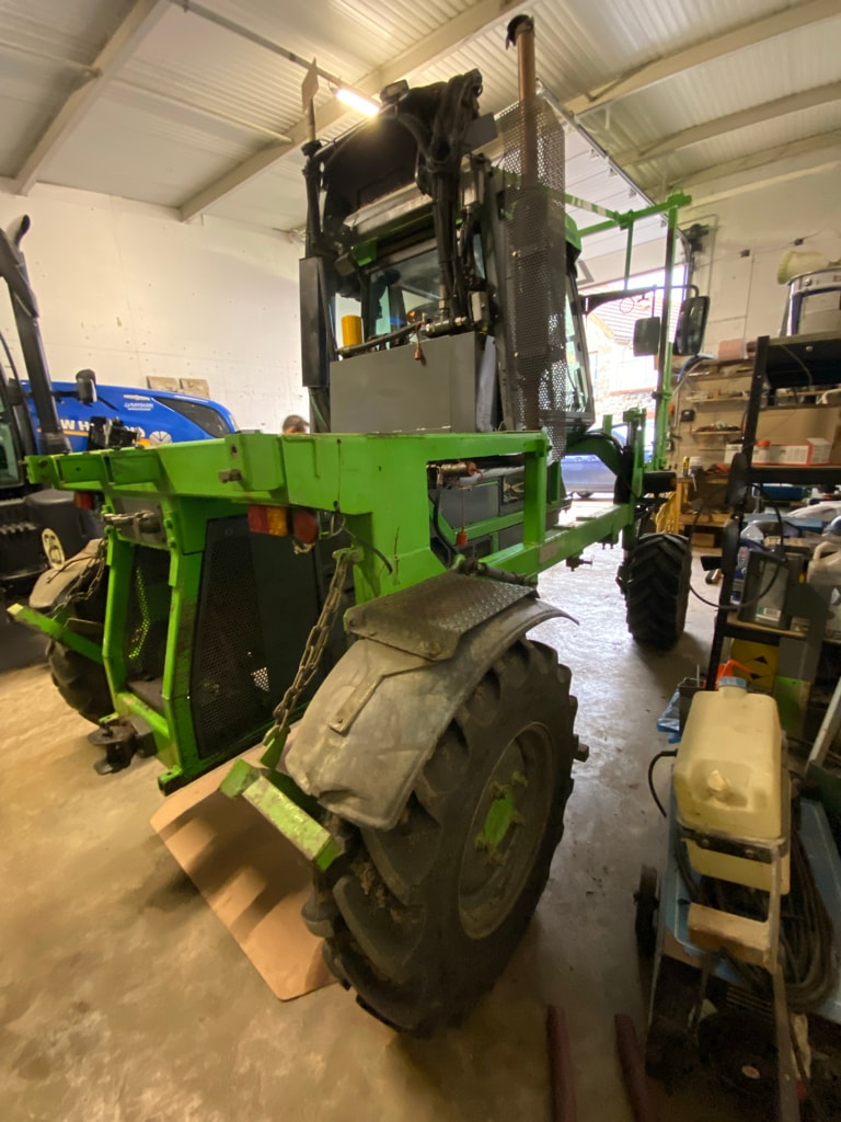 Tracteur enjambeur TECNOMA U100/140 - photo slide 3