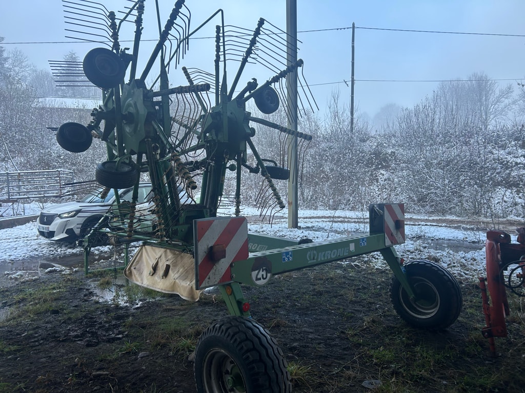 Andaineur KRONE SWADRO 681 - photo slide 3