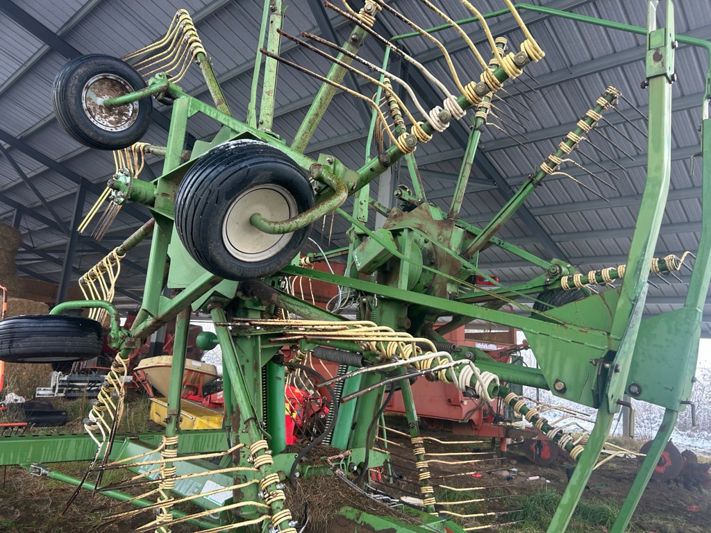 Andaineur KRONE SWADRO 681 - photo slide 8