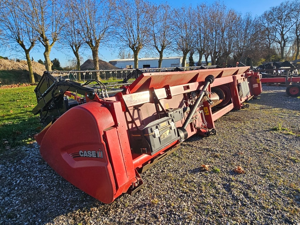Coupe (MB) CASE IH 3050 - photo slide 3