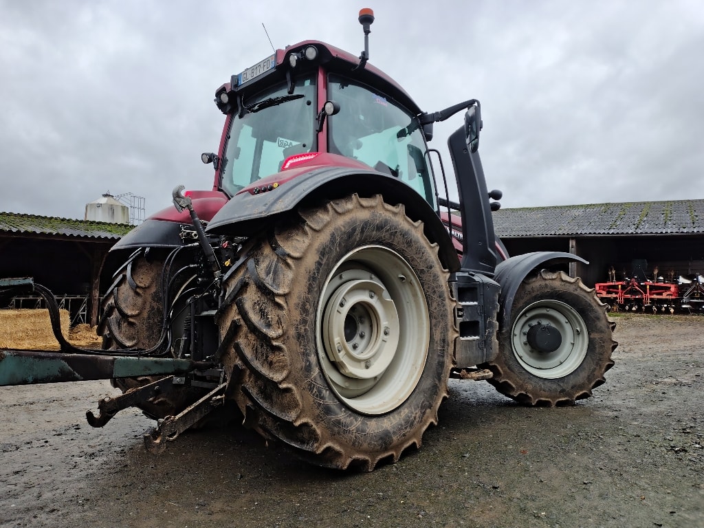 Tracteur VALTRA T215 direct - photo slide 3