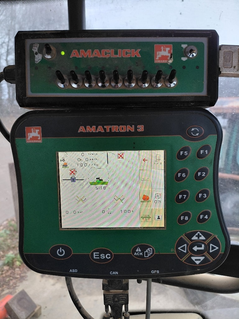 Pulverisateur AMAZONE Ux 3200 special - photo slide 10