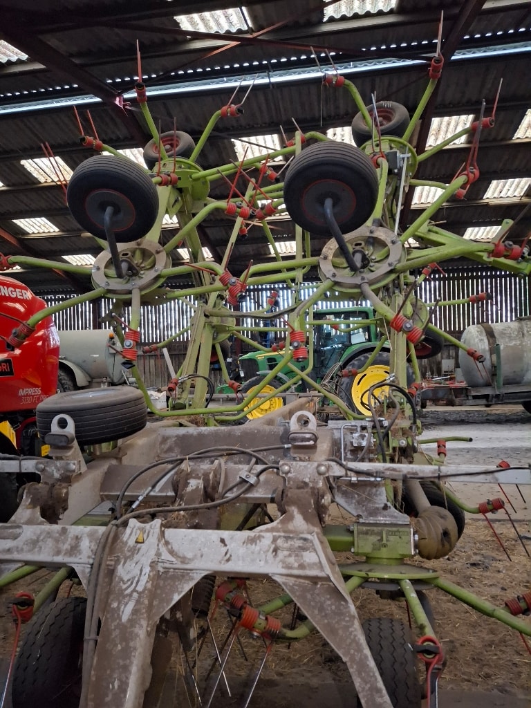 Faneuse CLAAS 1300T - photo slide 6