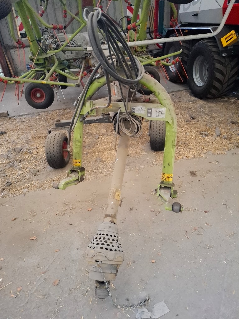 Faneuse CLAAS 1300T - photo slide 10