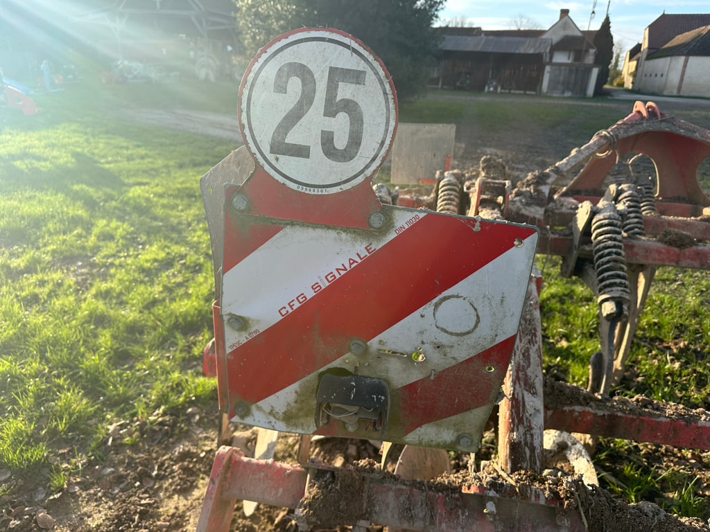 Dechaumeur KUHN CULTIMER 350 - photo slide 8