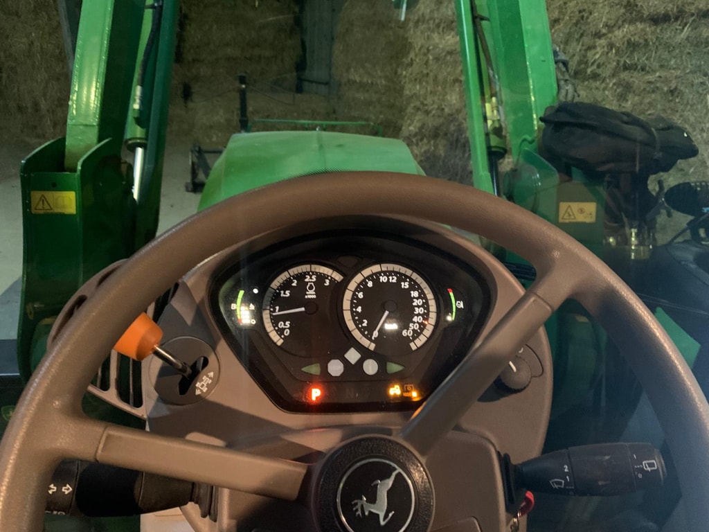 Tracteur chargeur JOHN DEERE 6120R - photo slide 11