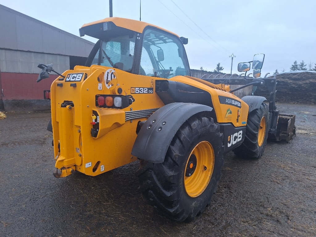 Telescopique JCB 532 70 agri super DTVT - photo slide 3