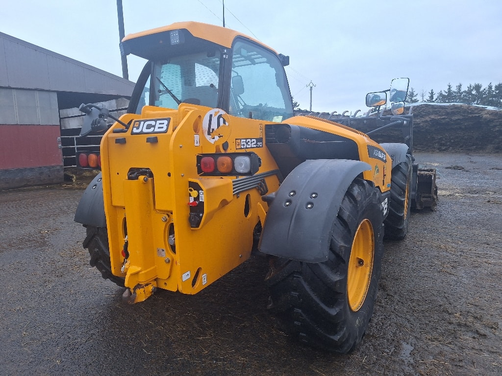 Telescopique JCB 532 70 agri super DTVT - photo slide 9