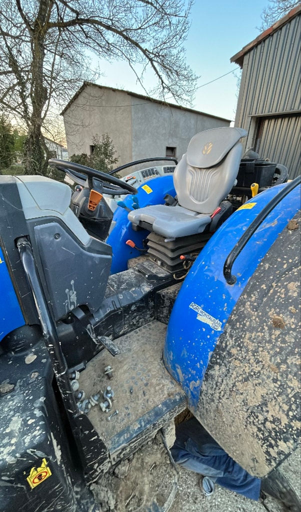 Tracteur NEW HOLLAND T4-100 LP - photo slide 14