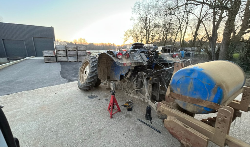 Tracteur NEW HOLLAND T4-100 LP - photo slide 4
