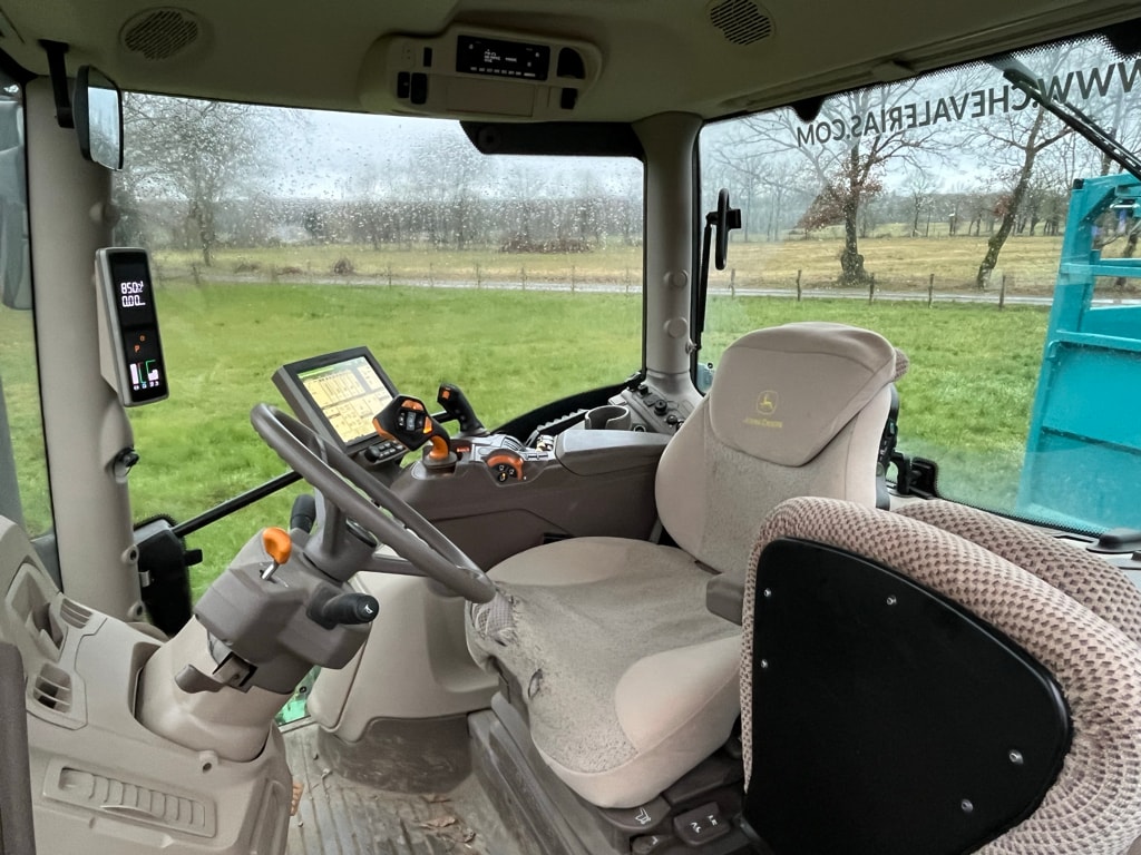 Tracteur JOHN DEERE 6R155 - photo slide 13
