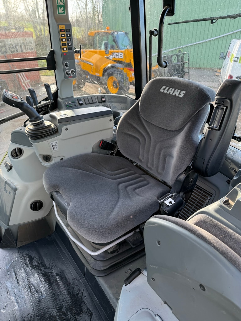 Tracteur chargeur CLAAS ARION 410 - photo slide 6