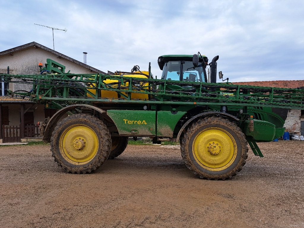 Pulverisateur automoteur JOHN DEERE R 4040 - photo slide 6