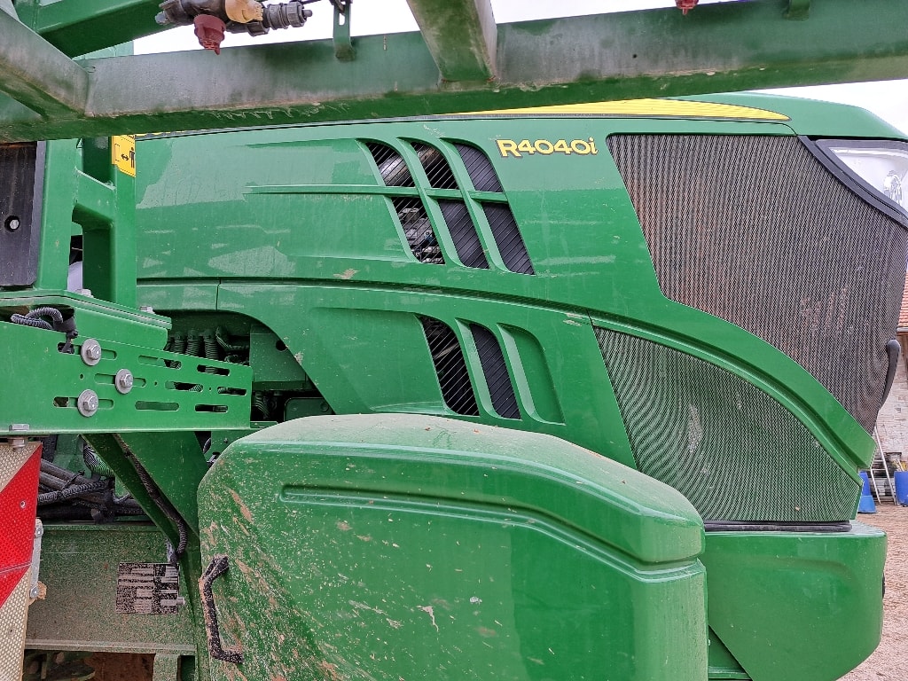 Pulverisateur automoteur JOHN DEERE R 4040 - photo slide 10