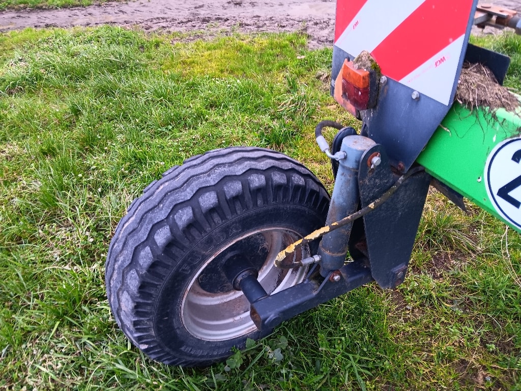 Andaineur DEUTZ FAHR Swatmaster 7641 - photo slide 7
