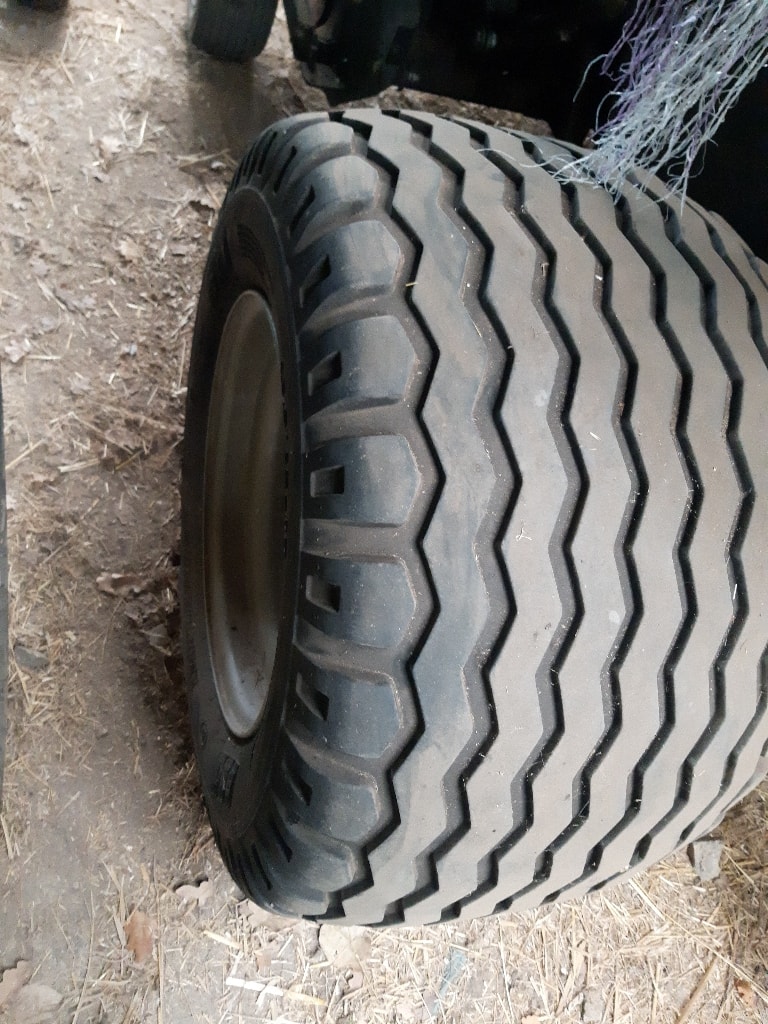 Presse balles rondes KUBOTA Bv4160 - photo slide 10