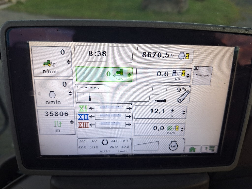 Tracteur chargeur JOHN DEERE 6115R  - photo slide 15