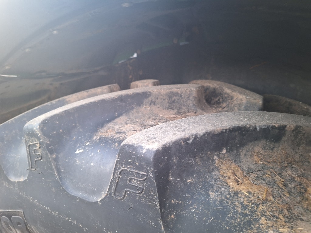Tracteur chargeur JOHN DEERE 6115R  - photo slide 7