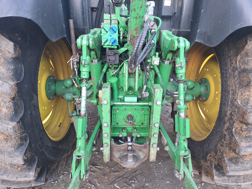 Tracteur chargeur JOHN DEERE 6115R  - photo slide 11