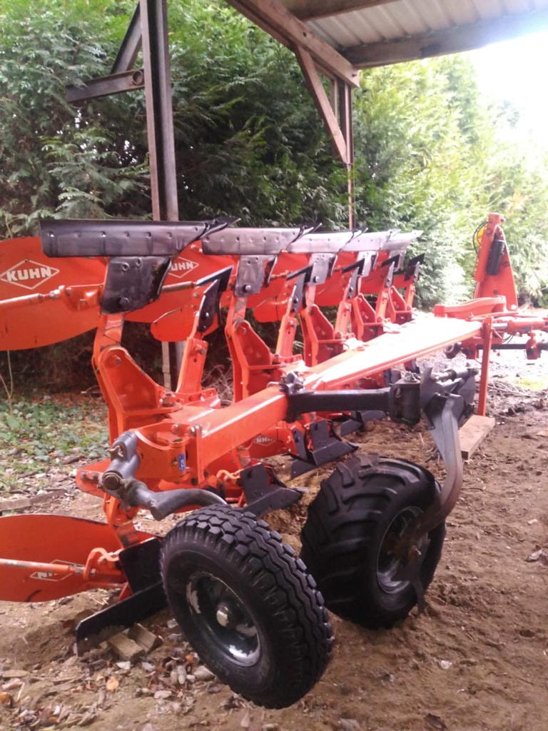 Charrue KUHN Varimaster 123 - photo slide 2