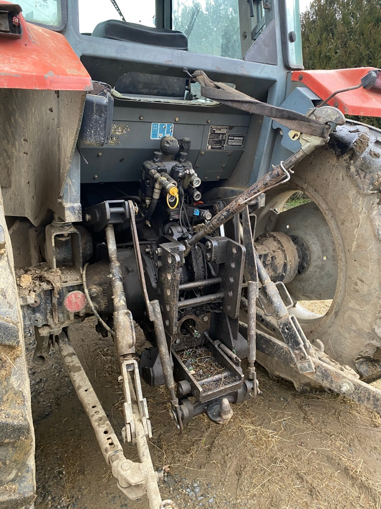 Tracteur chargeur MASSEY FERGUSON 4235 - photo slide 7