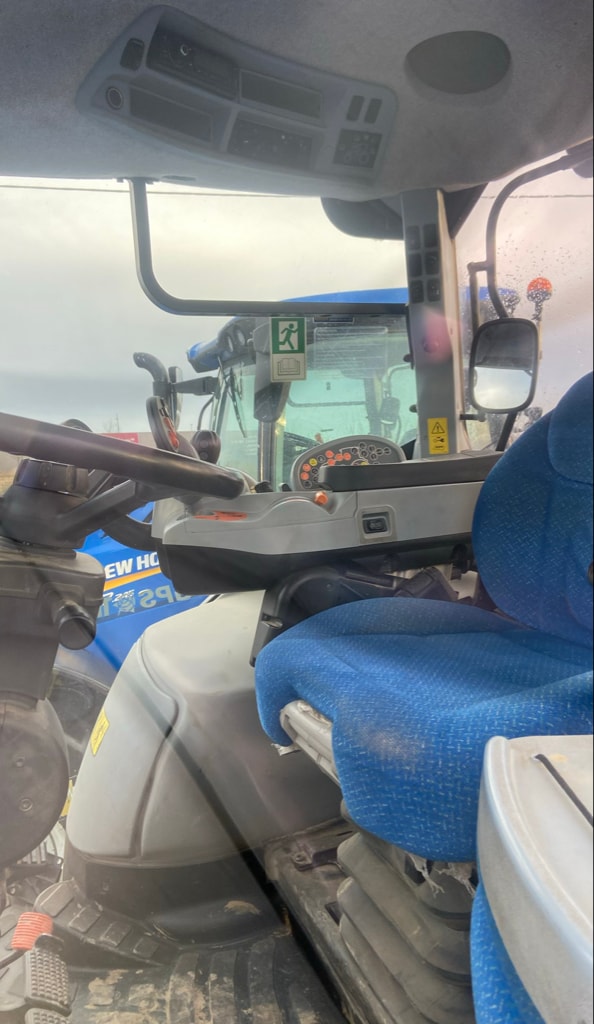 Tracteur NEW HOLLAND T7.235 AC - photo slide 10