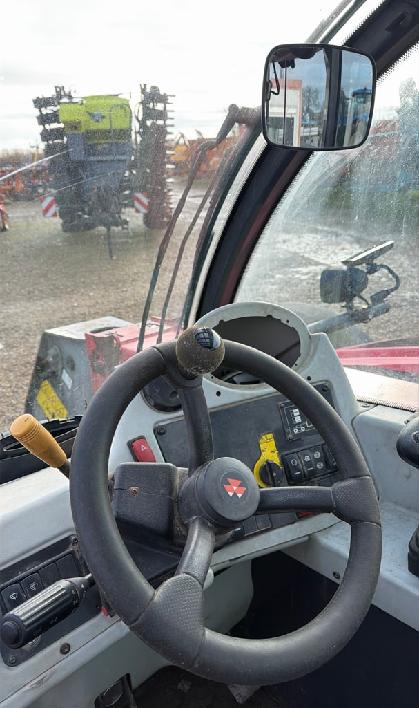 Telescopique MASSEY FERGUSON 9407 - photo slide 11