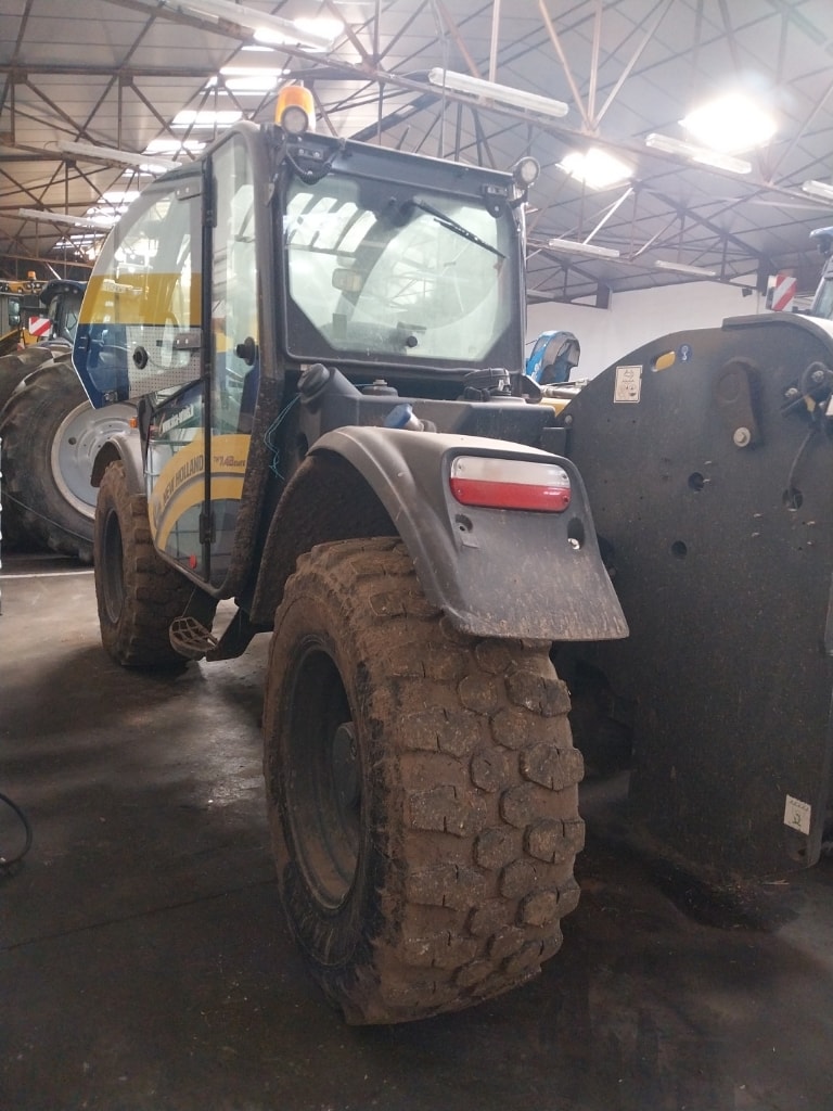 Telescopique NEW HOLLAND Th7.42 élite  - photo slide 3