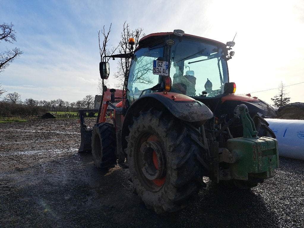 Tracteur chargeur KUBOTA M6101 - photo slide 3
