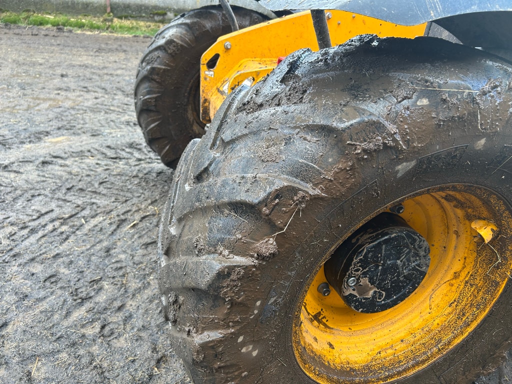 Telescopique JCB 542-70 AGRI XTRA DTVT  - photo slide 7