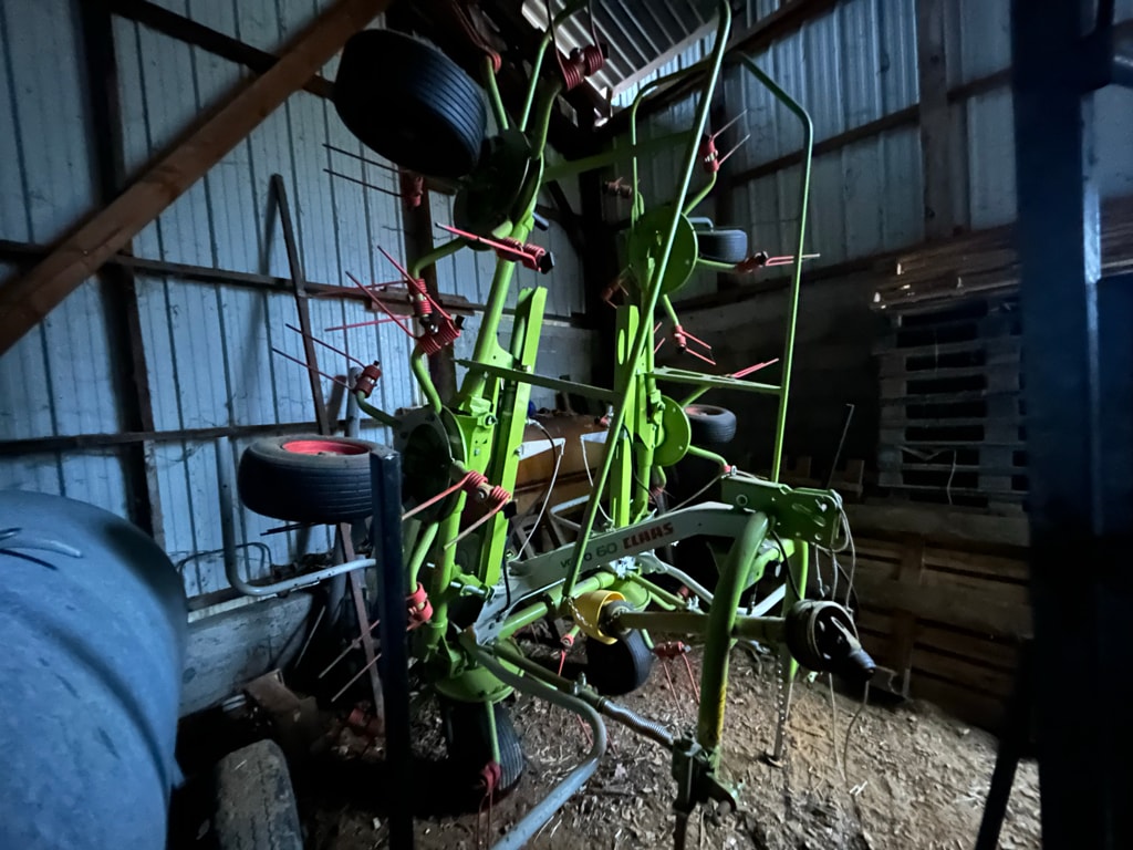 Faneuse CLAAS VOLTO 60  - photo slide 4