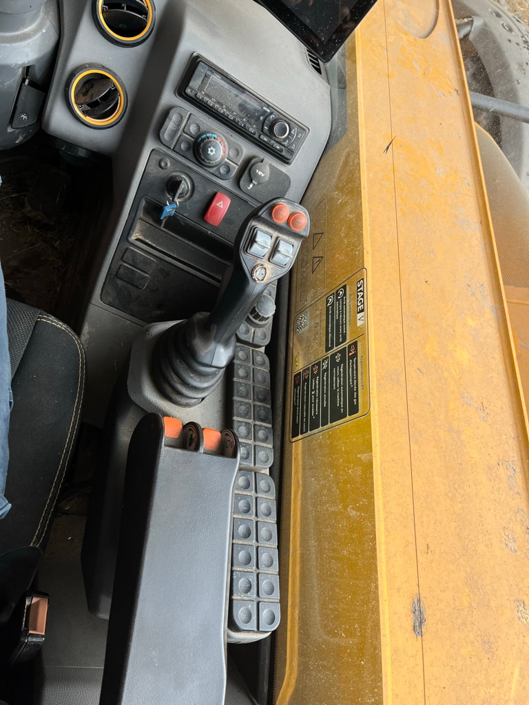 Telescopique JCB 542-70 Agri xtra DTVT - photo slide 12