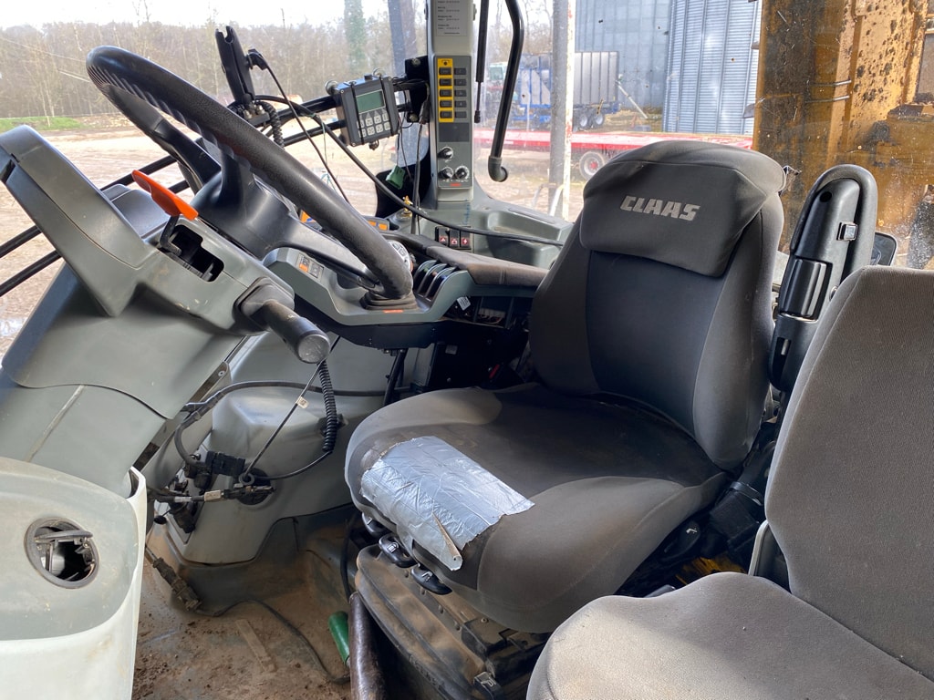 Tracteur CLAAS AXION 850 - photo slide 15
