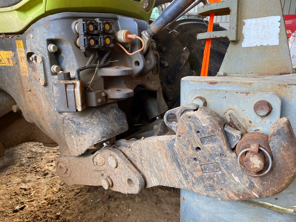 Tracteur CLAAS AXION 850 - photo slide 10
