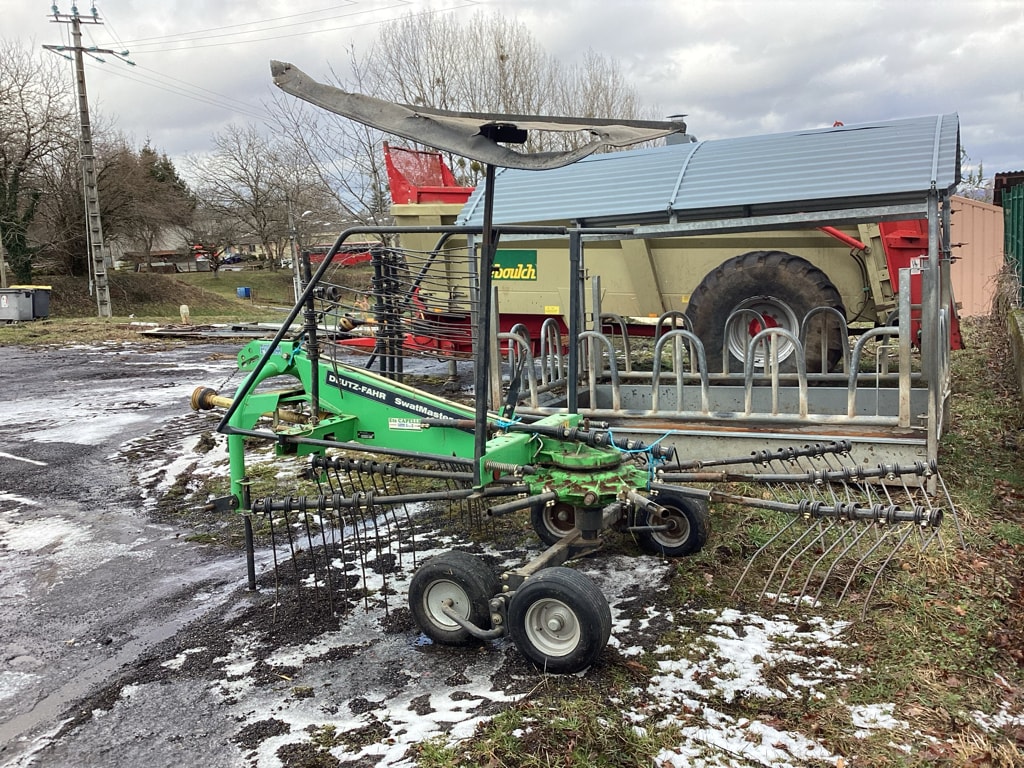 Andaineur DEUTZ FAHR SWM 3921 - photo slide 1