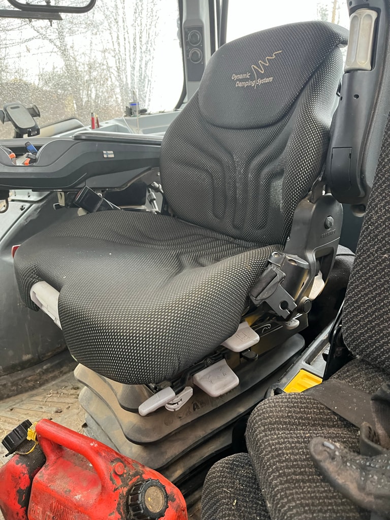 Tracteur chargeur VALTRA N 134 DIRECT - photo slide 32