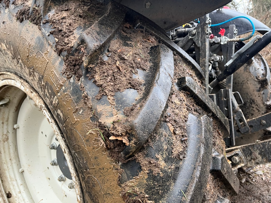 Tracteur chargeur VALTRA N 134 DIRECT - photo slide 8