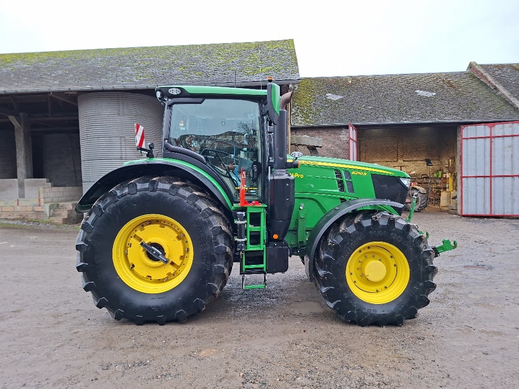 Tracteur JOHN DEERE 6250R - photo slide 5