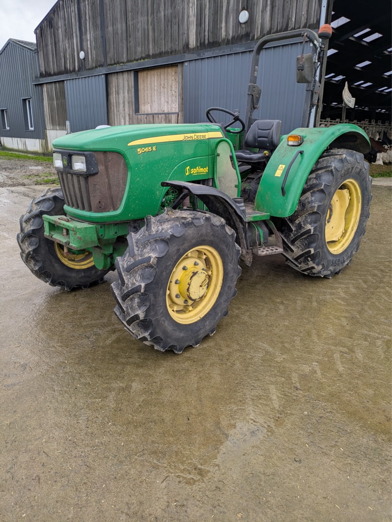Tracteur JOHN DEERE 5065E - photo slide 20