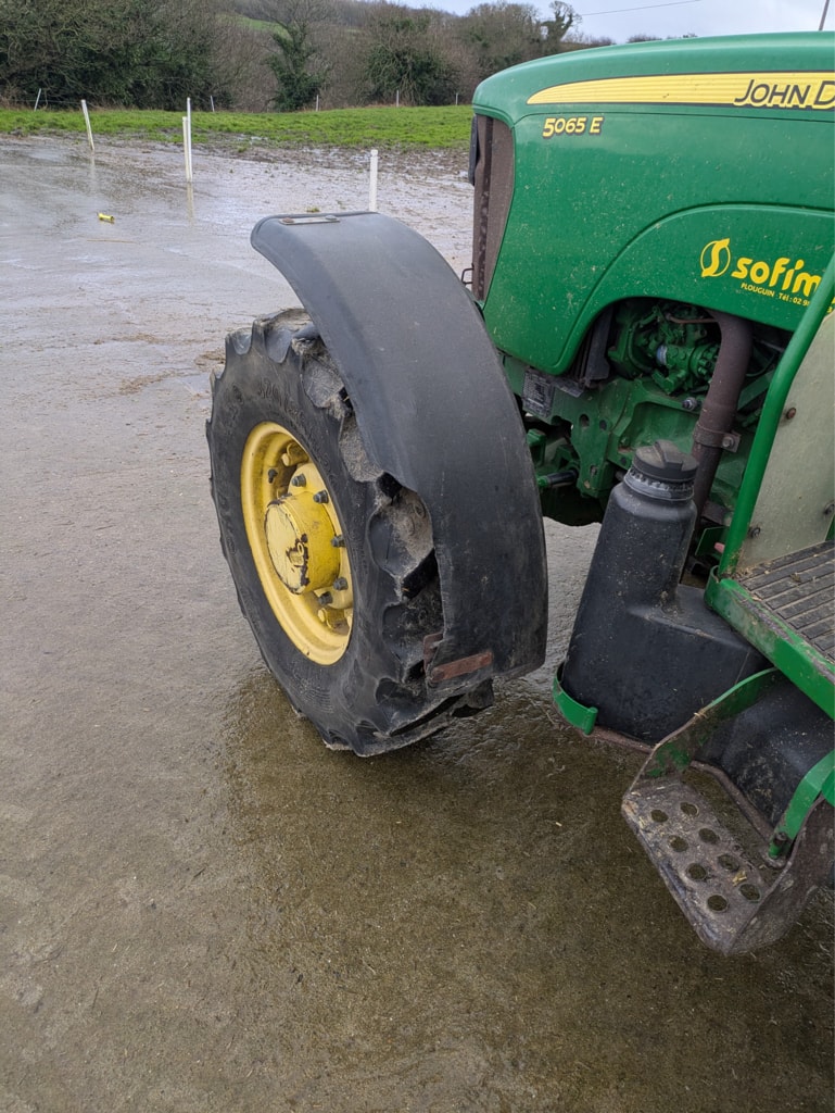 Tracteur JOHN DEERE 5065E - photo slide 9