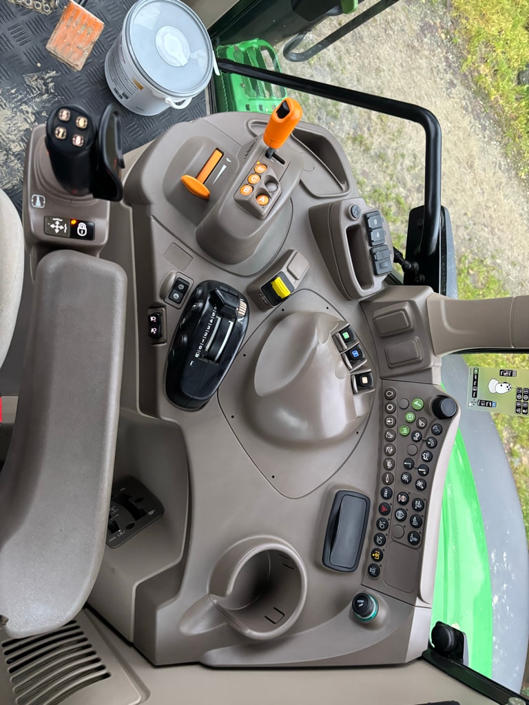Tracteur JOHN DEERE 6175M - photo slide 12