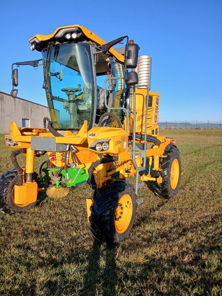 Tracteur enjambeur GREGOIRE GSE - photo slide 2