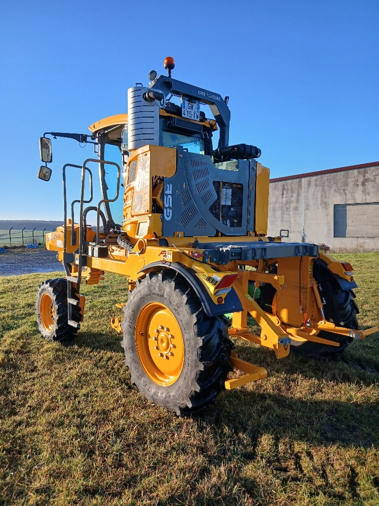 Tracteur enjambeur GREGOIRE GSE - photo slide 3