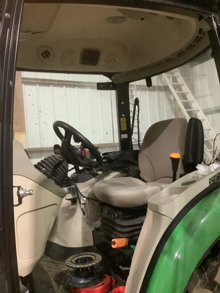 Tracteur JOHN DEERE 4066  R - photo slide 19