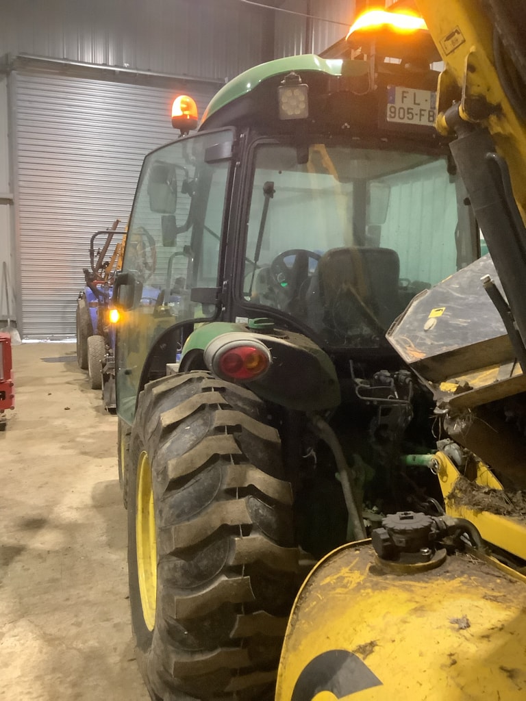 Tracteur JOHN DEERE 4066  R - photo slide 5