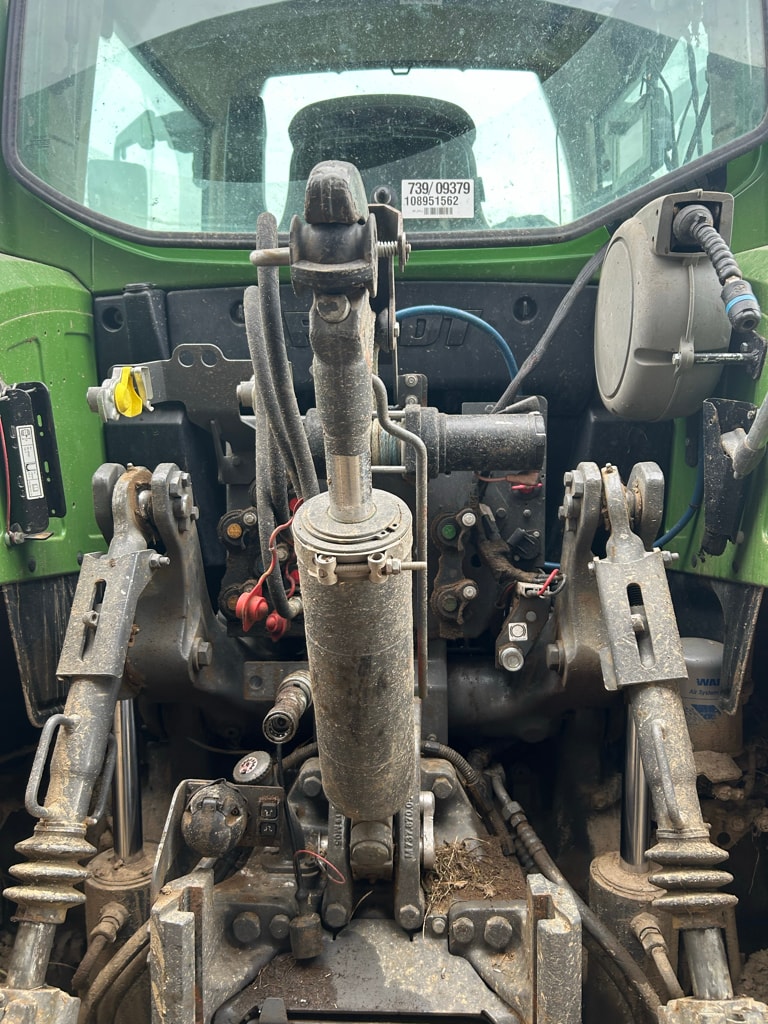 Tracteur FENDT 716 VARIO POWER - photo slide 4