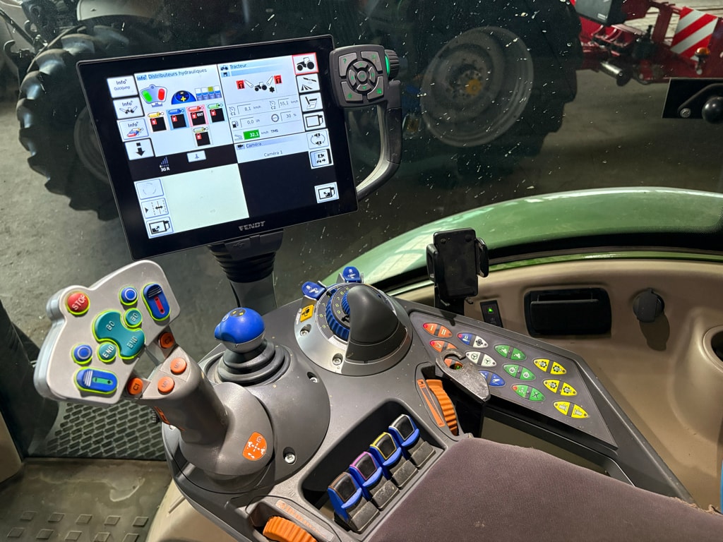 Tracteur FENDT 720 profi + - photo slide 18